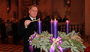 Gradonačelnik Božidar Kalmeta upalio četvrtu adventsku svijeću