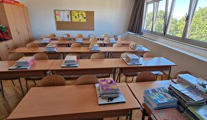 Udžbenici i radne bilježnice na školskim klupama već čekaju učenike 
