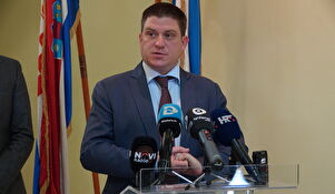 Obilazak Obale kralja Petra Krešimira IV: gradonačelnik Dukić, ministar Butković i župan Longin 