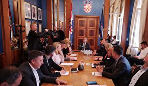Na javnom kolegiju gradonačelnika o izvješću o radu gradonačelnika, prednostima upisa u dječje vrtiće, Liburniji, TŠC, HAK-u...