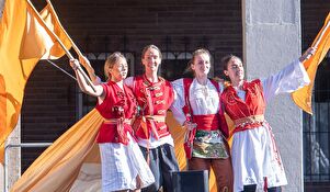 „Forever Young“ International Street Festival of Performing Arts