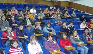 Djeca posjetila Gradsku upravu