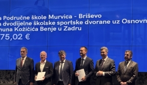 Ulaganje u škole - gradonačelnik Erlić u Zagrebu preuzeo ugovore vrijedne 10.953.236,76 eura