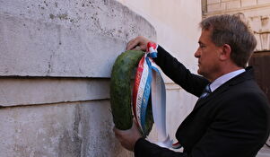 Gradonačelnik položio lovorov vijenac na Narodnom trgu