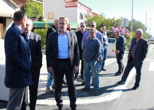 Obilazak Ulice Borka Šarlije kese i luke u Petrčanima