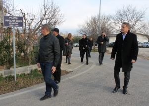 Gradonačelnik Božidar Kalmeta sa suradnicima u obilasku Starog i Novog Bokanjca