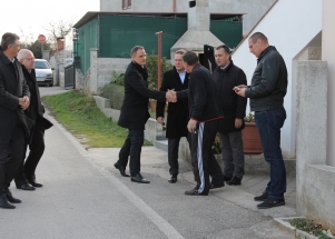 Gradonačelnik Božidar Kalmeta sa suradnicima u obilasku Starog i Novog Bokanjca