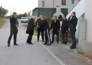 Gradonačelnik Božidar Kalmeta sa suradnicima u obilasku Starog i Novog Bokanjca