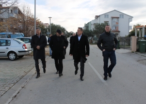 Gradonačelnik Božidar Kalmeta sa suradnicima u obilasku Starog i Novog Bokanjca