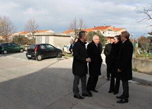 Gradonačelnik Božidar Kalmeta sa suradnicima u obilasku Starog i Novog Bokanjca