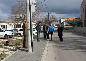 Gradonačelnik Božidar Kalmeta sa suradnicima u obilasku Starog i Novog Bokanjca
