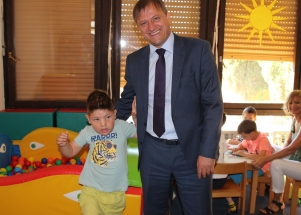 Gradonačelk Branko Dukić u DV "Latica"