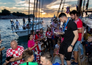 Spektakularan zadarski doček zadarskih Vatrenih 2.dio