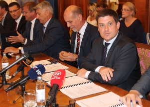 Potpisivanje Ugovora o dodjeli  bespovratnih sredstava za nabavku novih autobusa Liburnije