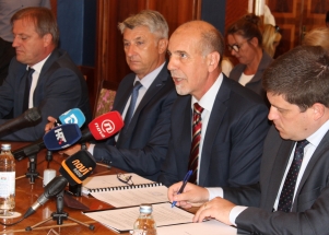 Potpisivanje Ugovora o dodjeli  bespovratnih sredstava za nabavku novih autobusa Liburnije