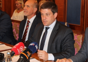 Potpisivanje Ugovora o dodjeli  bespovratnih sredstava za nabavku novih autobusa Liburnije