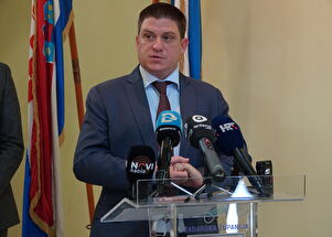 Obilazak Obale kralja Petra Krešimira IV: gradonačelnik Dukić, ministar Butković i župan Longin 