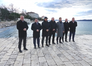 Obilazak Obale kralja Petra Krešimira IV: gradonačelnik Dukić, ministar Butković i župan Longin 