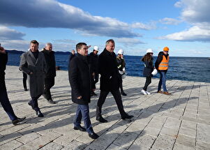 Obilazak Obale kralja Petra Krešimira IV: gradonačelnik Dukić, ministar Butković i župan Longin 