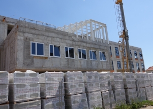 Zona Crno i inkubator