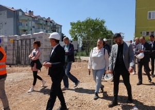 Zona Crno i inkubator