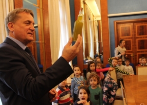 Djeca u posjeti gradonačelniku