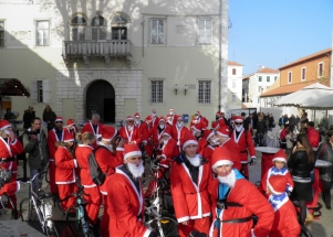 Utrka Djedova Božićnjaka