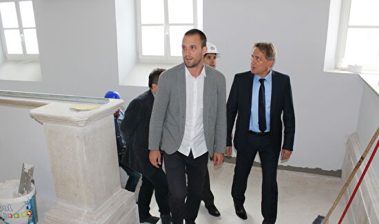 Gradonačelnik Božidar Kalmeta obišao gradilište Kneževe palače
