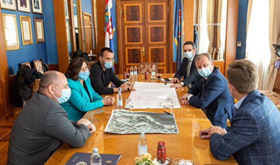 Pet zadarskih državnih tajnika na sastanku s gradonačelnikom Dukićem