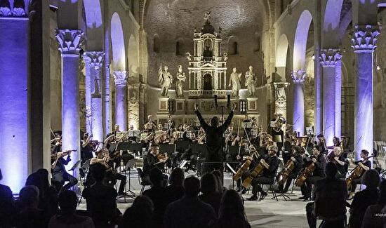 Dalmatinski ciklus - Potpisivanje ugovora između Zadra, Splita i Dubrovnika