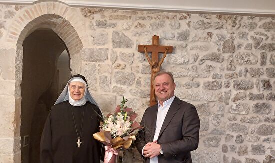 Gradonačelnik sa suradnicima čestitao blagdan svete Stošije i imendan Časnoj majci Anastaziji Čizmin i sestrama u benediktinskom samostanu sv. Marije u Zadru