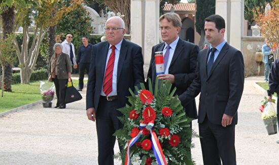 Izaslanstvo Grada Zadra položilo vijence povodom blagdana Svih svetih