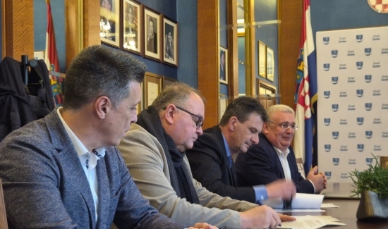 Potpisan ugovor - u Zadar stiže 13 električnih autobusa 