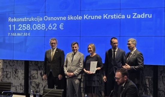 Gradonačelnik Erlić potpisao ugovor vrijedan 7.163.867,53 eura za rekonstrukciju i opremanje OŠ Krune Krstića