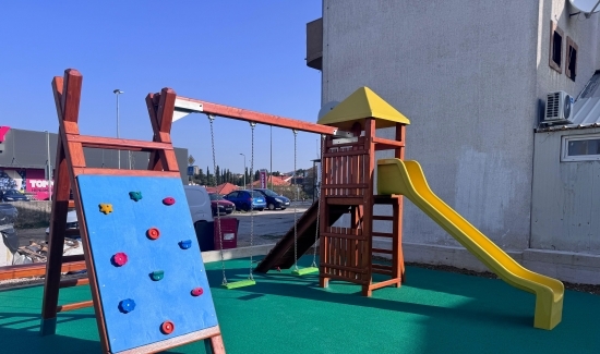 Uređeno dječje igralište "Maslina"; vrijednost radova 75.000,00 eura