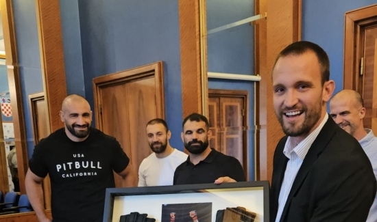 MMA borac Martin Batur na prijemu kod gradonačelnika Erlića