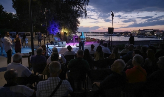 Na Muraju otvorena izložba fotografija "Put posut ružama, dug tri stoljeća"