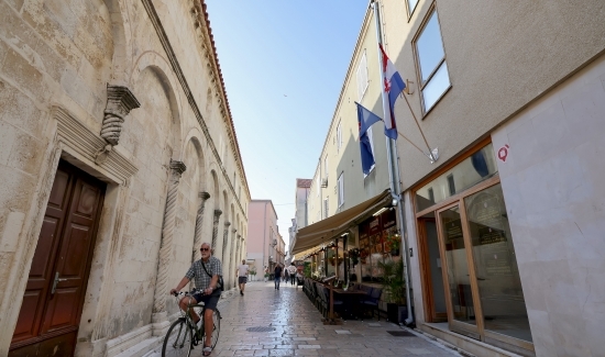 Grad Zadar uputio u javno savjetovanje Nacrt prijedloga Odluke o kriterijima za utvrđivanje visine zakupnine i djelatnosti u poslovnim prostorima