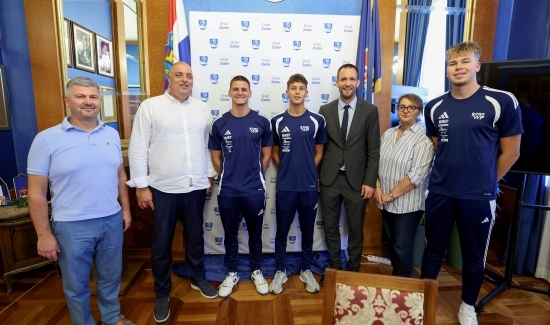 Zadarski vaterpolisti na vrhu Europe i svijeta: Gradonačelnik Erlić primio zlatne reprezentativce 