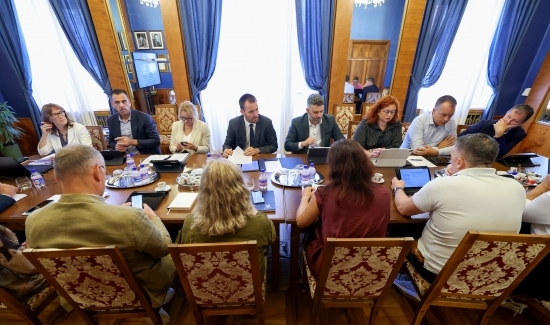 Kolegij gradonačelnika: nova Odluka o socijalnoj skrbi ide na savjetovanje, nastavlja se financiranje programa u vrtićima i odabrani su izvođači radova na igralištima 