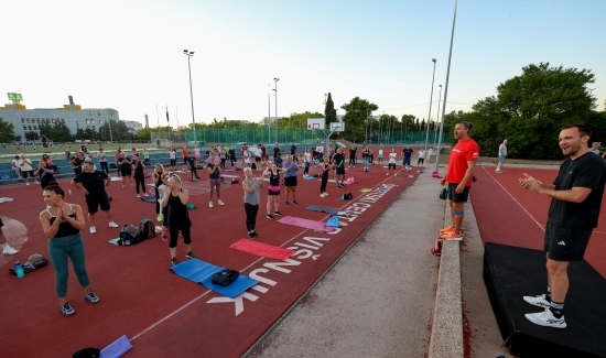 Gradonačelnik Erlić pridružio se treningu u sklopu programa „Zadar u formi“