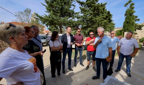 Gradonačelnik Erlić obišao Silbu, Olib, Premudu i Ist: U fokusu potrebe otočana i ulaganja u kvalitetu života