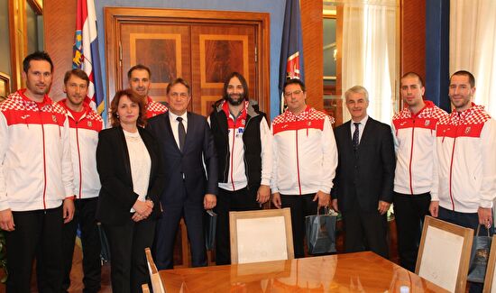Gradonačelnik primio delegaciju Hrvatske rukometne reprezentacije 