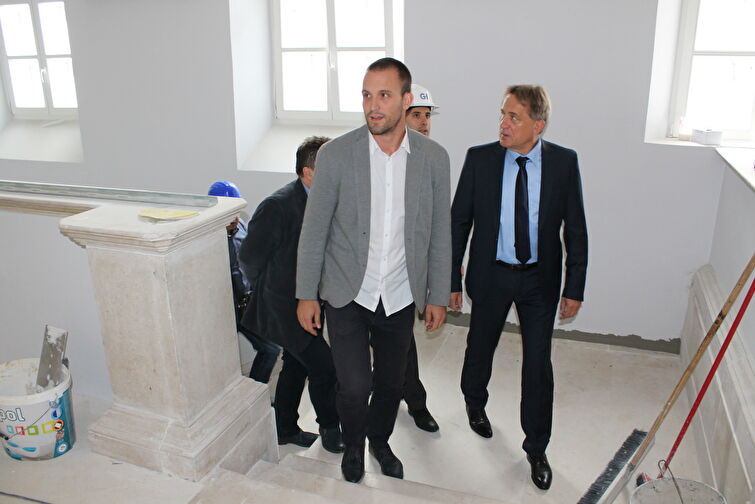 Gradonačelnik Božidar Kalmeta obišao gradilište Kneževe palače