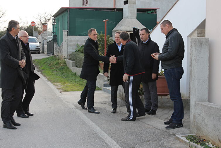 Gradonačelnik Božidar Kalmeta sa suradnicima u obilasku Starog i Novog Bokanjca