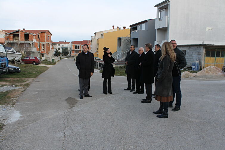 Gradonačelnik Božidar Kalmeta sa suradnicima u obilasku Starog i Novog Bokanjca