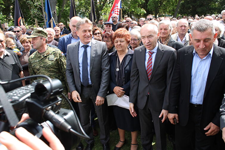 Otvaranje spomenika poginulim braniteljima Domovinskog rata