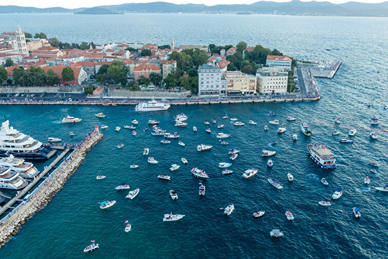 Doček zadarskih Vatrenih - pogled iz zraka