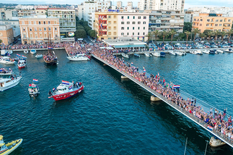 Doček zadarskih Vatrenih - pogled iz zraka