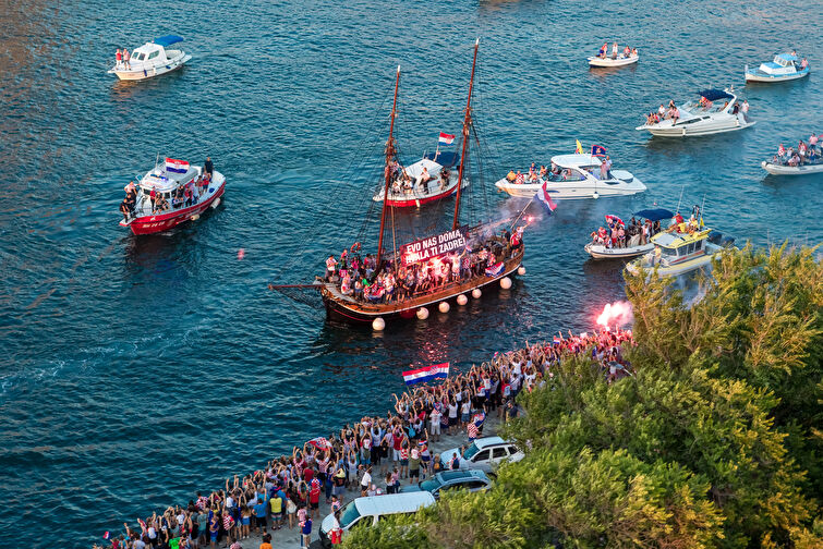 Doček zadarskih Vatrenih - pogled iz zraka